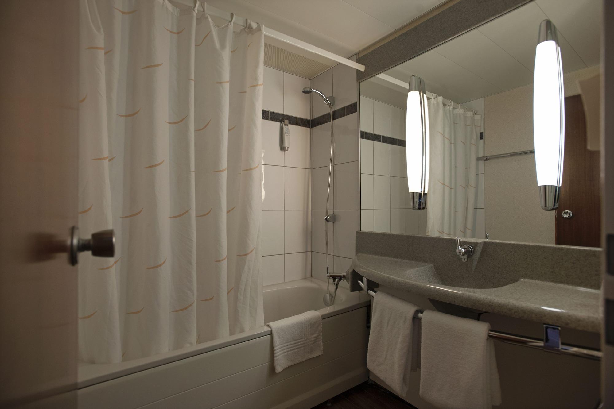ibis 3 Lacs Neuchâtel Thielle Ngoại thất bức ảnh