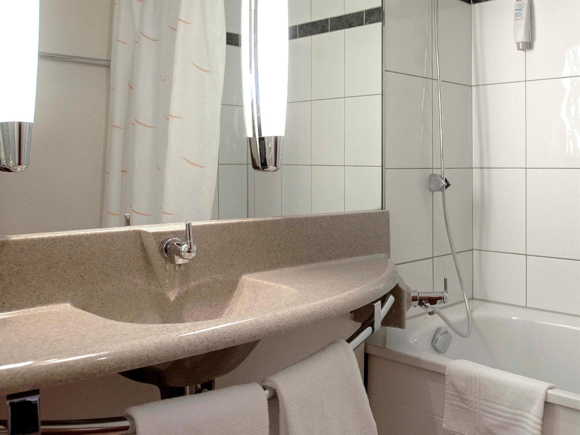 ibis 3 Lacs Neuchâtel Thielle Ngoại thất bức ảnh